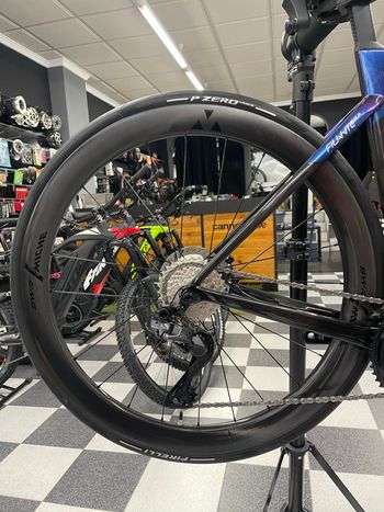 Used Wilier Filante SLR SHIMANO ULTEGRA Di2 R8170 2025 2025 Road & Gravel, Morado — image 4 of 5