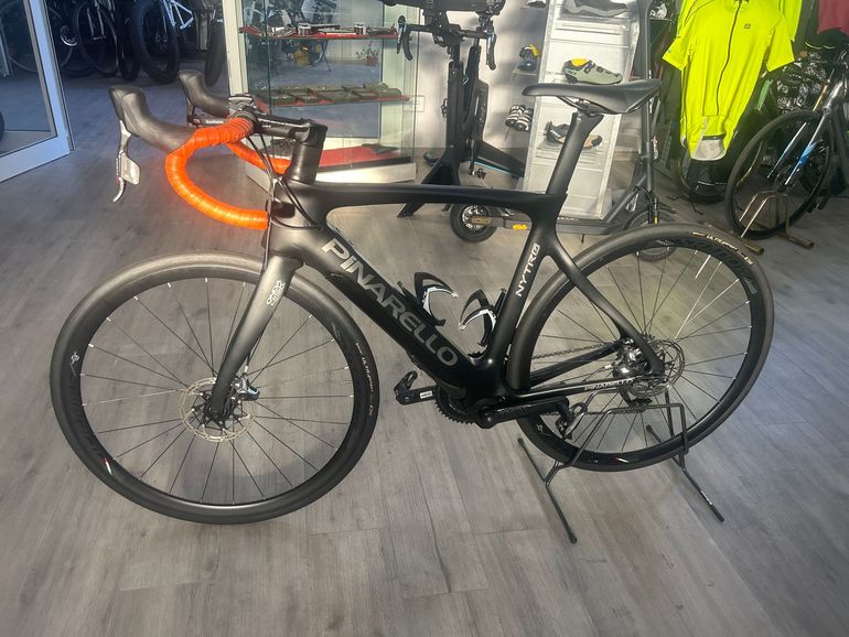 Used Pinarello Nytro SRAM Red eTap 2021 Road & Gravel, Schwarz — image 2 of 4