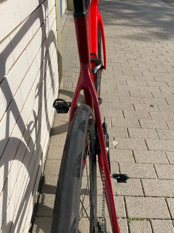 Used Giant Propel Advanced 2 2024 2024 Road & Gravel, Red — image 11 of 13