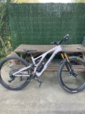 Used Specialized Stumpjumper EVO Comp 2021 Frameset 2021 Mountainbike, White, 29 — image 1 of 3