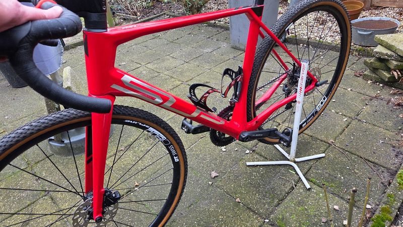 Used SUPERIOR BIKES Custom Shimano 105 2023 Road & Gravel, Red — image 2 of 10