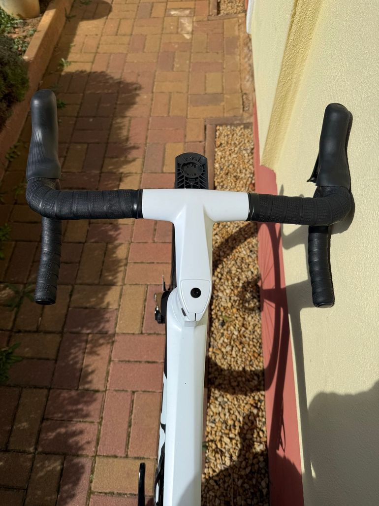 Used BMC Teammachine SLR 01 TWO 2023 2023 Road & Gravel, Black — image 4 of 8