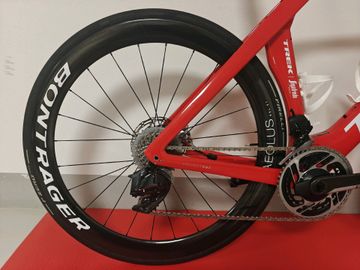 Brugt Trek Madone SRAM Red eTap AXS 2024 Road & Gravel — billede 11 af 20