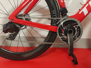 Brugt Trek Madone SRAM Red eTap AXS 2024 Road & Gravel — billede 3 af 20