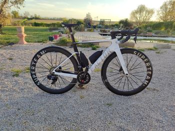 Factor, Ostro SRAM Force eTap AXS