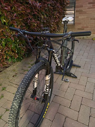 Used Orbea Alma Shimano Deore XT 2024 Mountainbike, Red, 29 — image 5 of 5