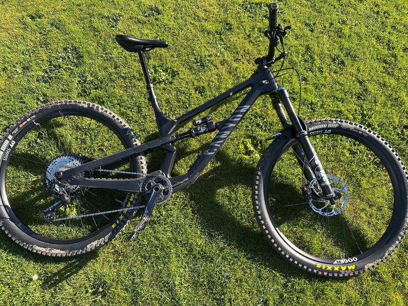 Gebrauchtes Canyon Spectral 29 CF 7 2023 2023 Mountainbike, Schwarz, 29 — Bild 1 von 4