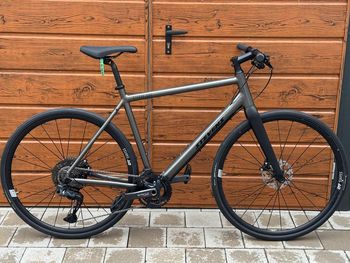 Stevens, Stevens Strada 1000 Urban Gravel Bike DT Swiss