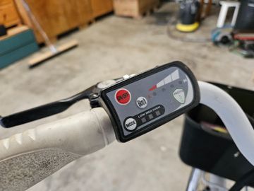 Used Armony Custom Urban, Red — image 4 of 5