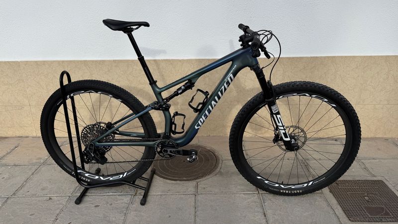 Used Specialized Epic 8 Pro 2025 2025 Mountainbike, Blue, 29 — image 3 of 38