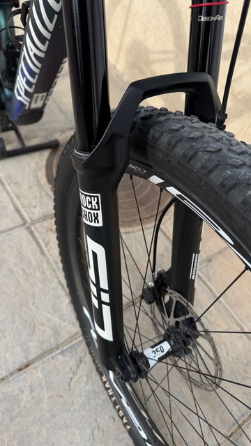 Used Specialized Epic 8 Pro 2025 2025 Mountainbike, Blue, 29 — image 7 of 38
