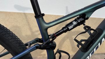 Used Specialized Epic 8 Pro 2025 2025 Mountainbike, Blue, 29 — image 20 of 38