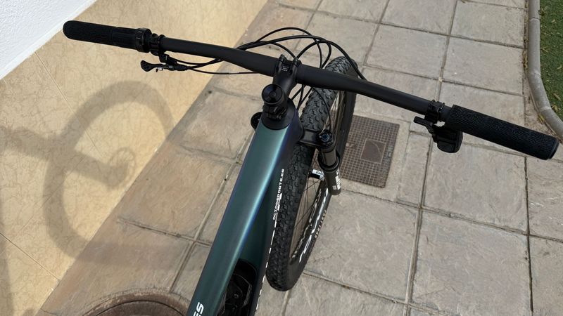 Used Specialized Epic 8 Pro 2025 2025 Mountainbike, Blue, 29 — image 22 of 38