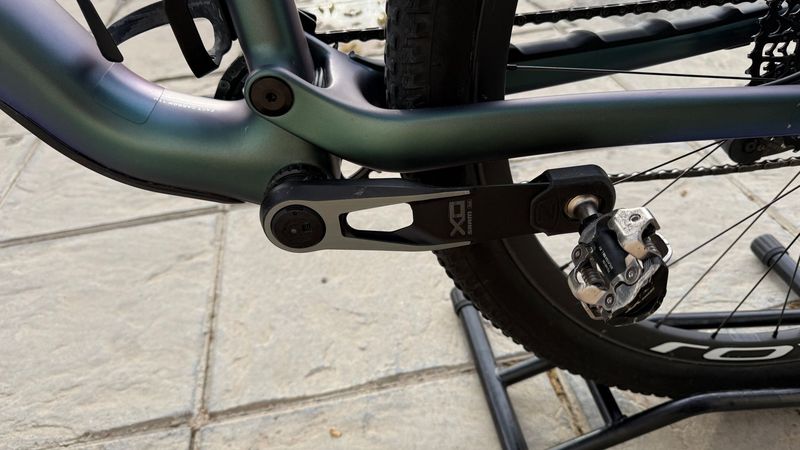 Used Specialized Epic 8 Pro 2025 2025 Mountainbike, Blue, 29 — image 30 of 38