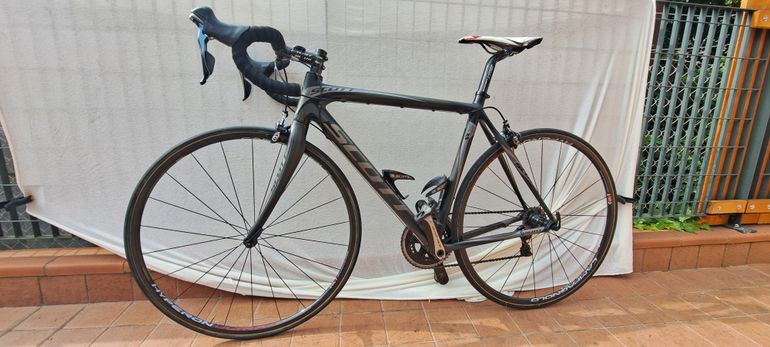 Used Scott R1 2011 Road & Gravel, Black — image 1 of 11