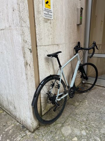 TRIBAN Rc Microshift 2023 Road & Gravel usato