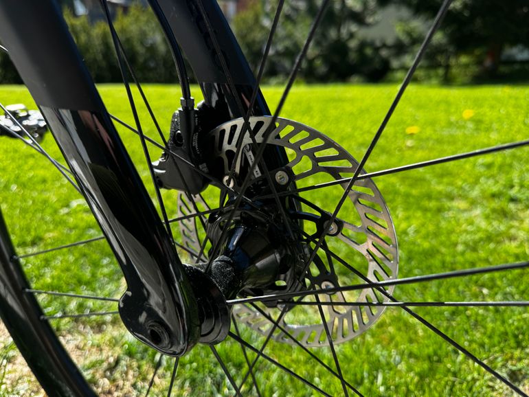 Used Pinarello DOGMA F12 SUPER RECORD EPS Disc 2022 2022 Road & Gravel — image 8 of 24
