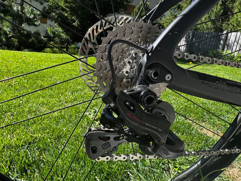 Used Pinarello DOGMA F12 SUPER RECORD EPS Disc 2022 2022 Road & Gravel — image 17 of 24