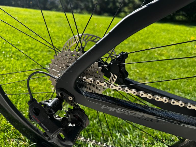 Used Pinarello DOGMA F12 SUPER RECORD EPS Disc 2022 2022 Road & Gravel — image 15 of 24