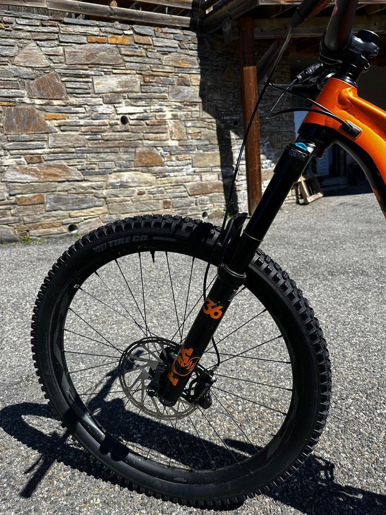 Used Giant Reign 1 2019 2019 Mountainbike — image 8 of 8