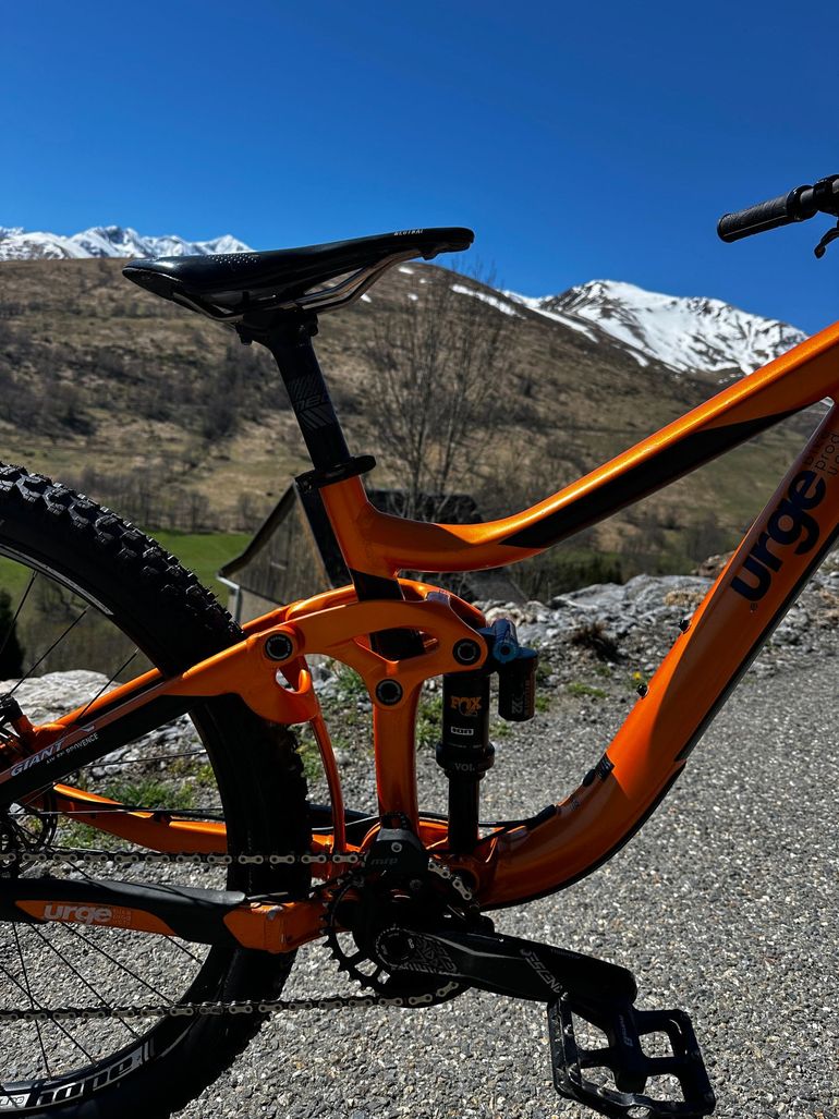 Used Giant Reign 1 2019 2019 Mountainbike — image 3 of 8