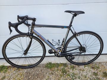 Used Bianchi Custom Campagnolo Xenon 2010 Road & Gravel, Light Gray — image 2 of 4