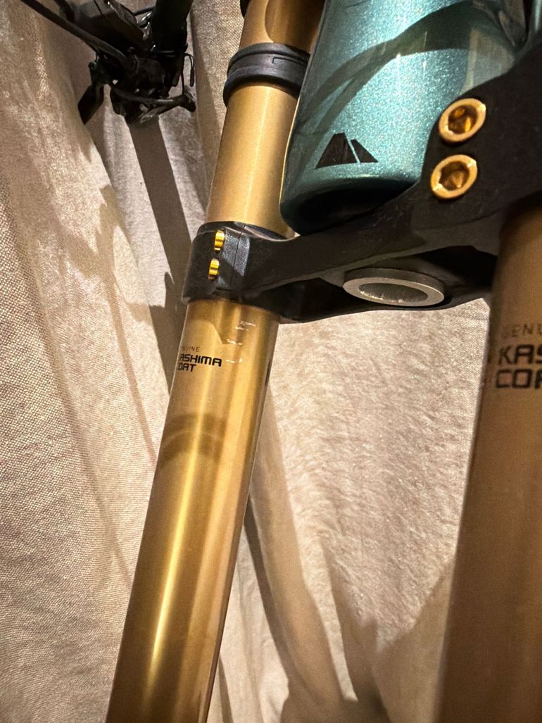 Used Canyon Sender CFR Mullet 2024 2024 Mountainbike, Green, Mixed — image 16 of 22