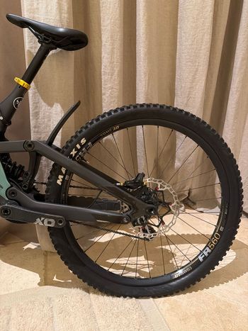 Used Canyon Sender CFR Mullet 2024 2024 Mountainbike, Green, Mixed — image 5 of 22