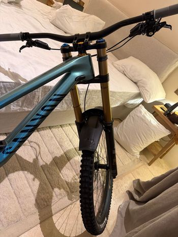 Used Canyon Sender CFR Mullet 2024 2024 Mountainbike, Green, Mixed — image 12 of 22