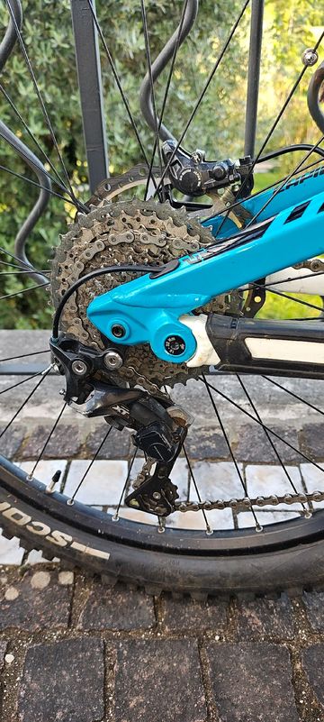 Used Lapierre Overvolt Shimano Deore XT 2016 Mountainbike, Blue — image 3 of 7