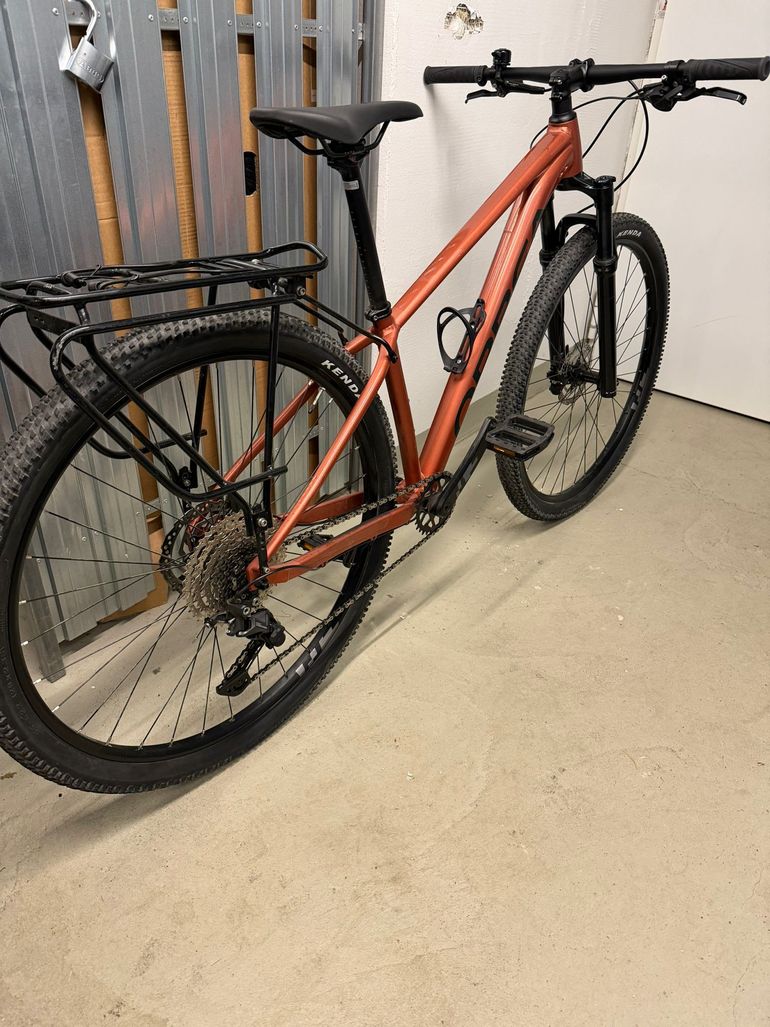 Used Orbea Onna Shimano Deore 2025 Mountainbike, Orange — image 1 of 6