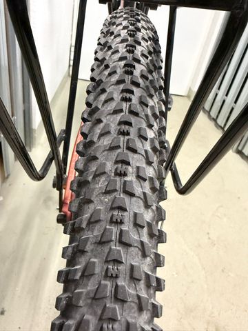 Tweedehands Orbea Onna Shimano Deore 2025 Mountainbike — afbeelding 3 van 8