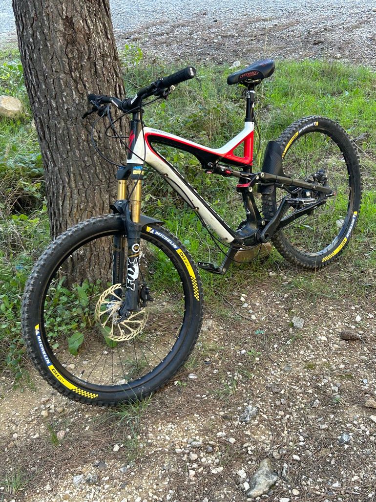 Used Specialized Stumpjumper SRAM NX 2012 Mountainbike, Red — image 2 of 10