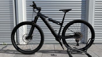 Used Trek E-Caliber 9.6 2022 2022 Mountainbike — image 5 of 8