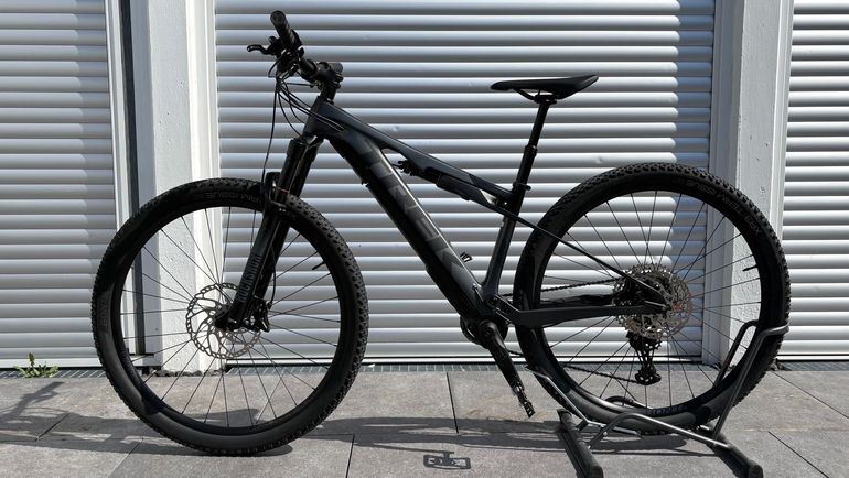 Used Trek E-Caliber 9.6 2022 2022 Mountainbike — image 5 of 8