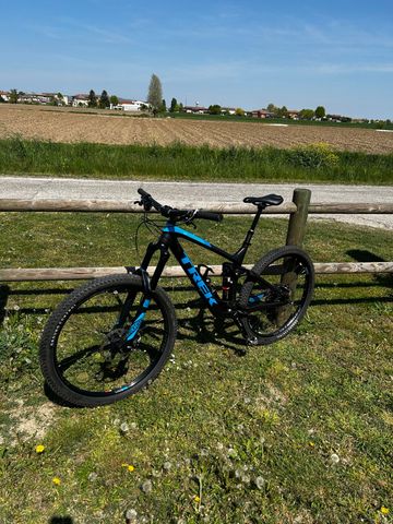Gebrauchtes Trek Remedy 9.8 2017 2017 Mountainbike, Schwarz, 27.5 — Bild 11 von 11