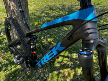 Gebrauchtes Trek Remedy 9.8 2017 2017 Mountainbike, Schwarz, 27.5 — Bild 9 von 11