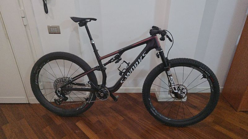 Gebrauchtes Specialized Epic SRAM XX1 Eagle 2025 Mountainbike, Rot — Bild 2 von 13