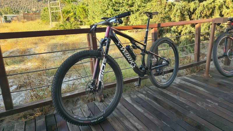 Gebrauchtes Specialized Epic SRAM XX1 Eagle 2025 Mountainbike, Rot — Bild 12 von 13