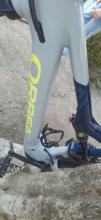 Used Orbea RISE H20 2024 2024 Mountainbike, Light Gray, 29 — image 5 of 8