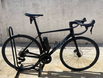 Used Giant TCR Advanced 2 KOM 2025 2025 Road & Gravel