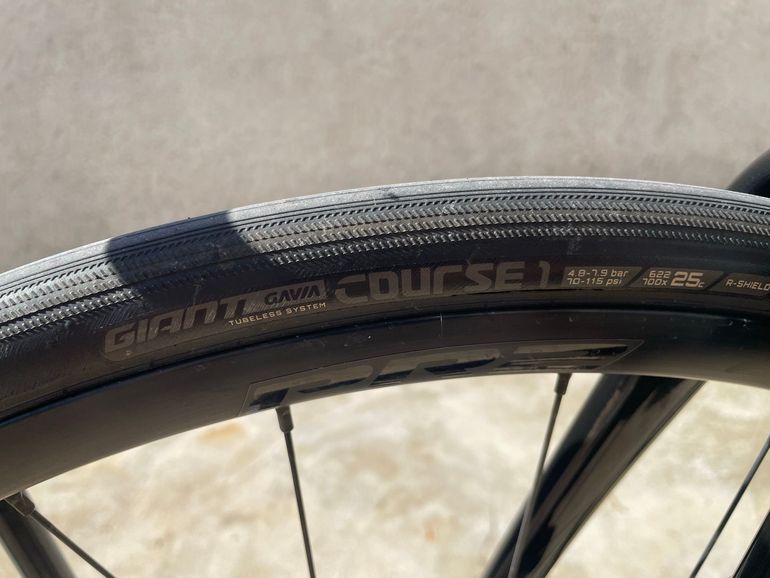 Used Giant TCR Advanced 2 KOM 2025 2025 Road & Gravel, Schwarz — image 8 of 13