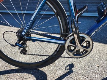 Used Trek Madone 6.9 2010 2010 Road & Gravel, White — image 6 of 14