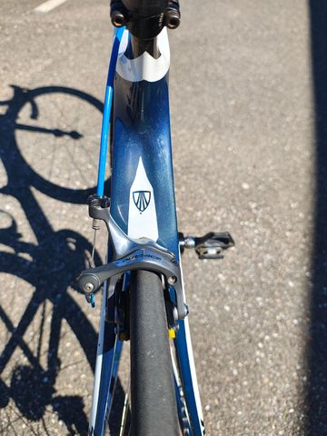Used Trek Madone 6.9 2010 2010 Road & Gravel, White — image 11 of 14