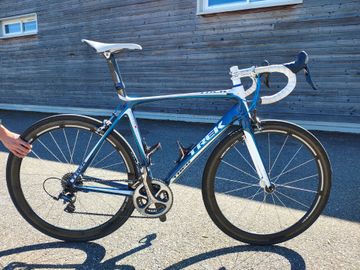 Used Trek Madone 6.9 2010 2010 Road & Gravel, White — image 3 of 14