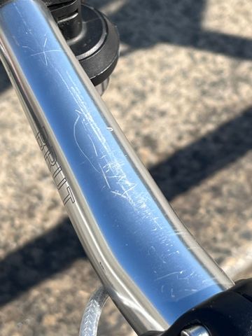 Tweedehands Fuji Track 2020 2020 Road & Gravel — afbeelding 22 van 28
