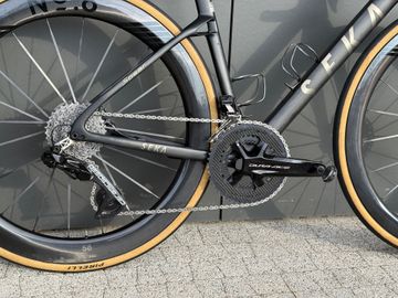 Seka Custom Shimano Dura Ace Di2 2025 Road & Gravel d'occasion — image 3 sur 8