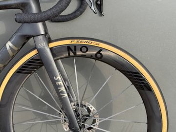 Seka Custom Shimano Dura Ace Di2 2025 Road & Gravel d'occasion — image 7 sur 8