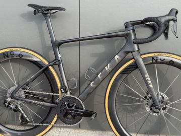 Seka Custom Shimano Dura Ace Di2 2025 Road & Gravel d'occasion — image 2 sur 8