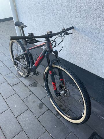 Used BMC FOURSTROKE 01 THREE 2019 2019 Mountainbike, Light Gray, 29 — image 2 of 5